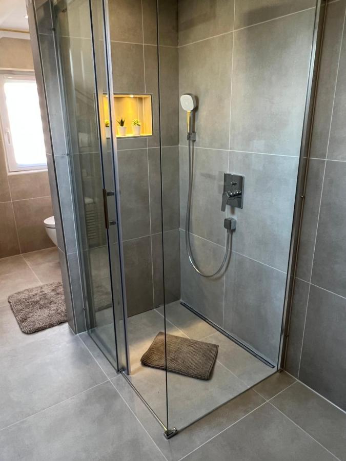 Ferienwohnung Lidu-Jene Eislingen Bagian luar foto