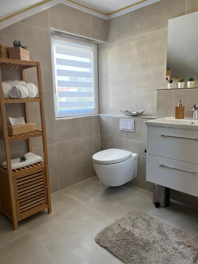 Ferienwohnung Lidu-Jene Eislingen Bagian luar foto